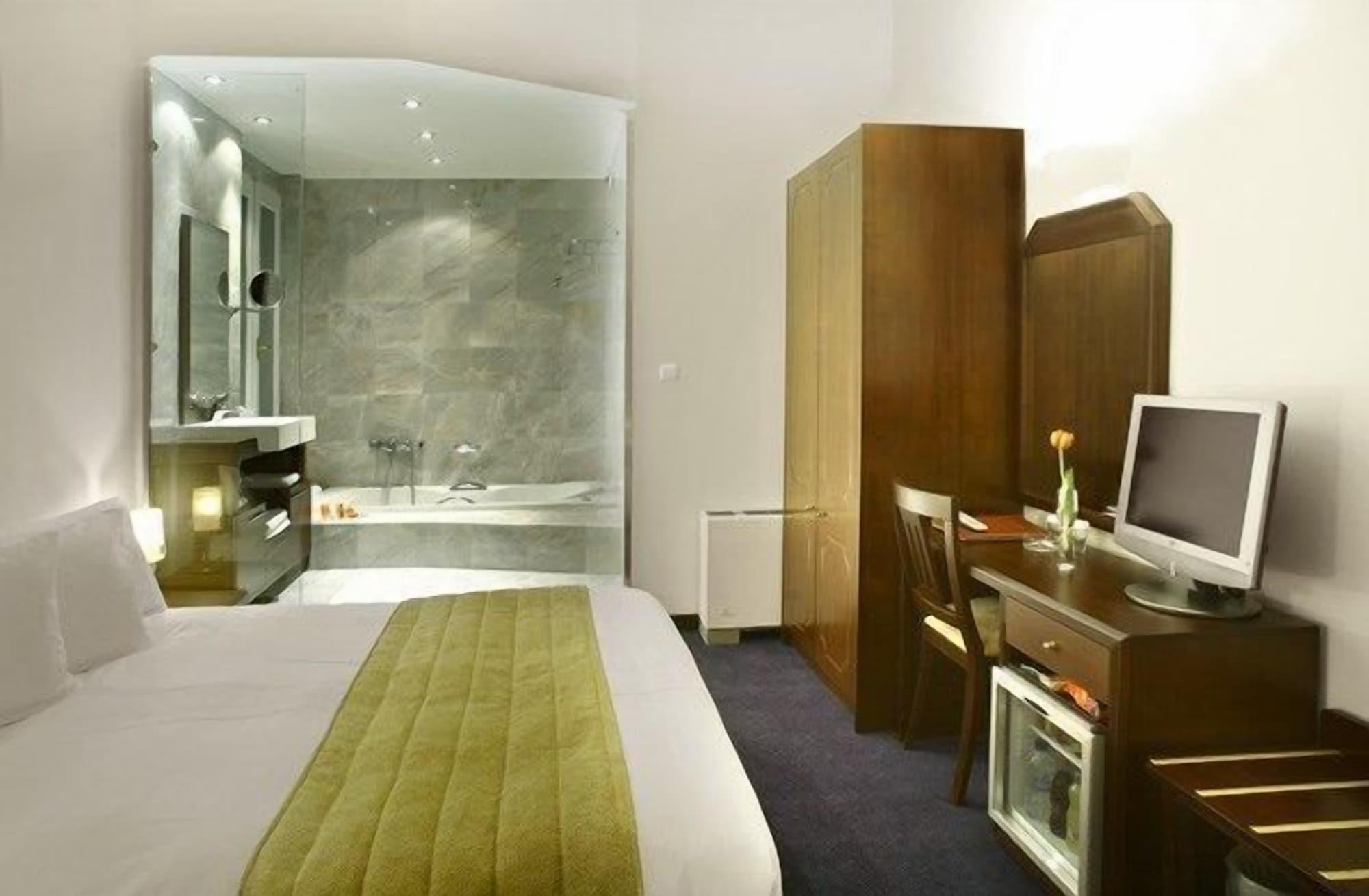 Arni Hotel Domotel Kardítsa Exteriör bild